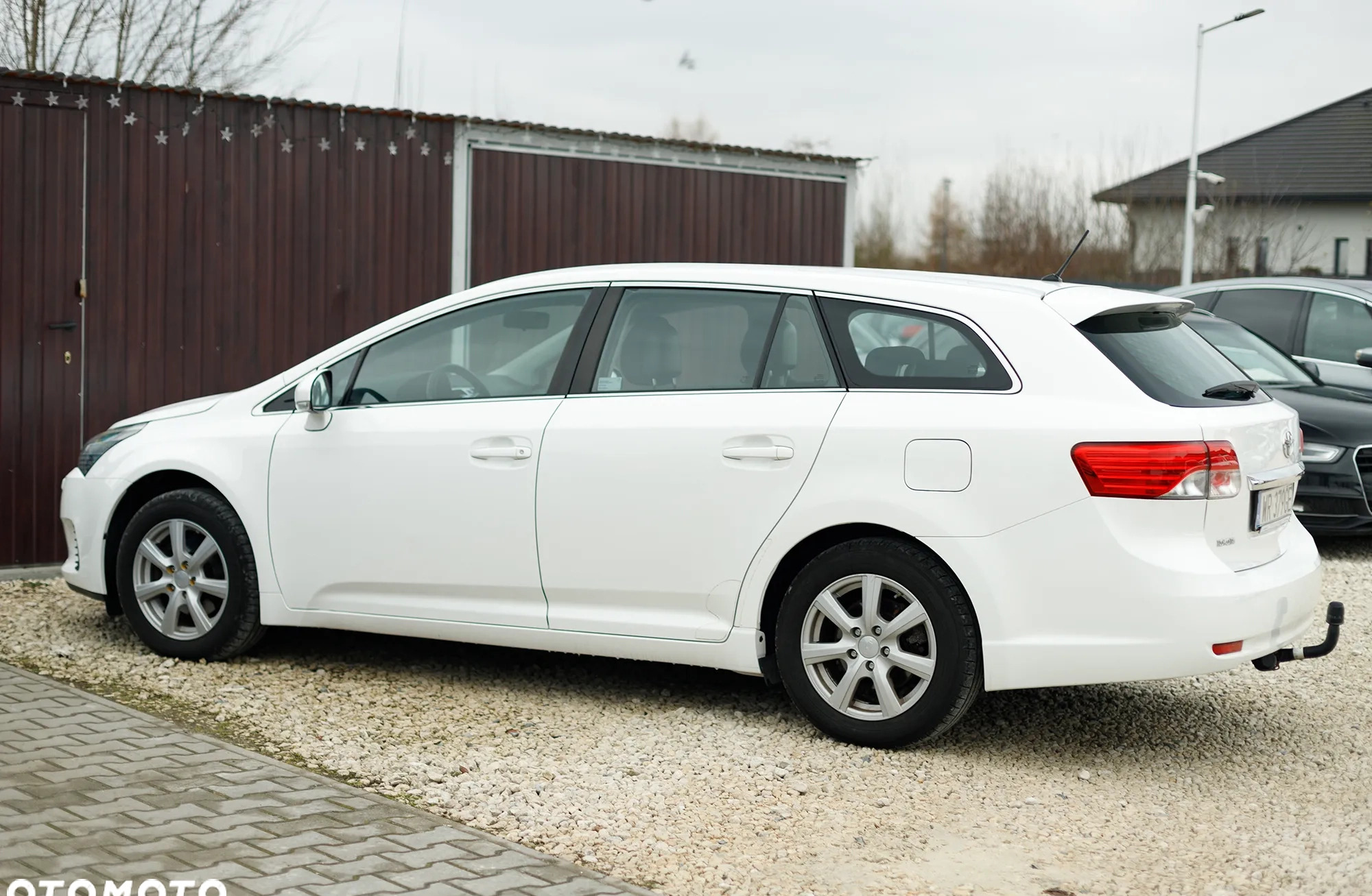 Toyota Avensis cena 45900 przebieg: 192000, rok produkcji 2014 z Karlino małe 529